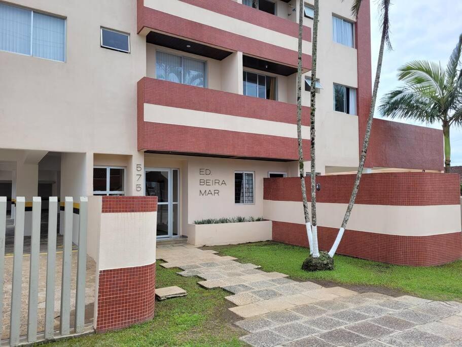 Apartamento Brejatuba Beira Mar Гуаратуба Екстериор снимка