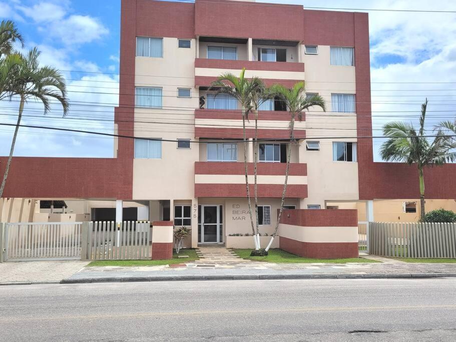 Apartamento Brejatuba Beira Mar Гуаратуба Екстериор снимка